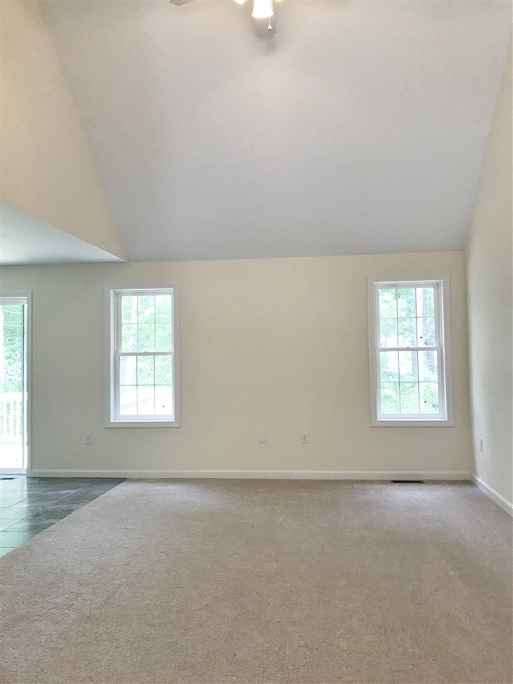 39 Regency Court Rochester, NH 03867 - Photo 4 of 25