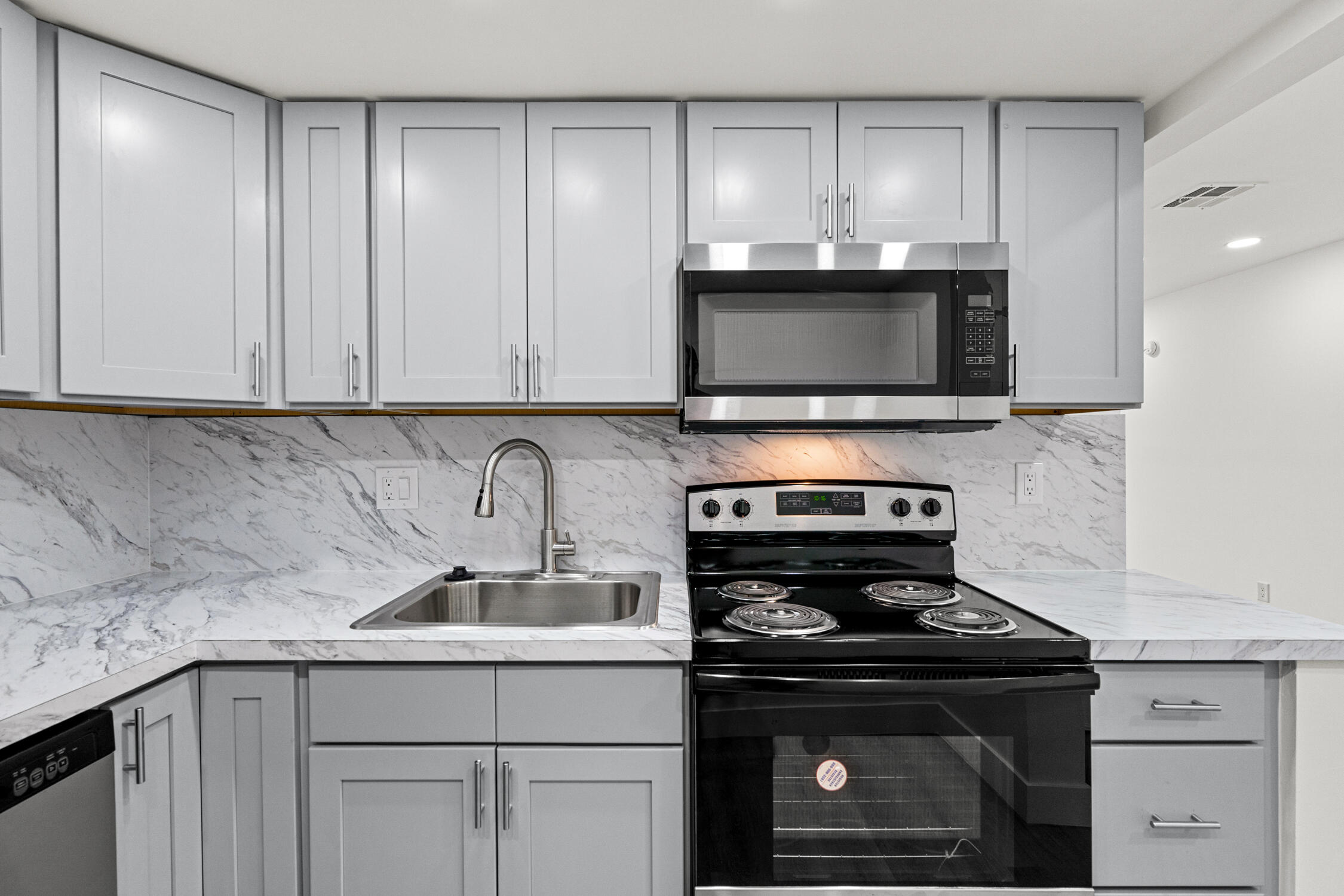 490 Northwest 20th Street, Unit 3060 Boca Raton, FL 33431 - Photo 3 of 21 DSC07980