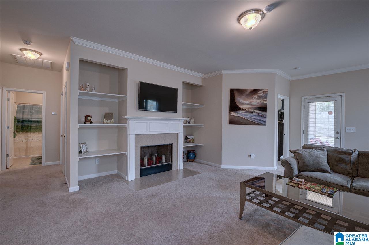 1032 Valhalla Way Calera, AL 35040 - Photo 3 of 20