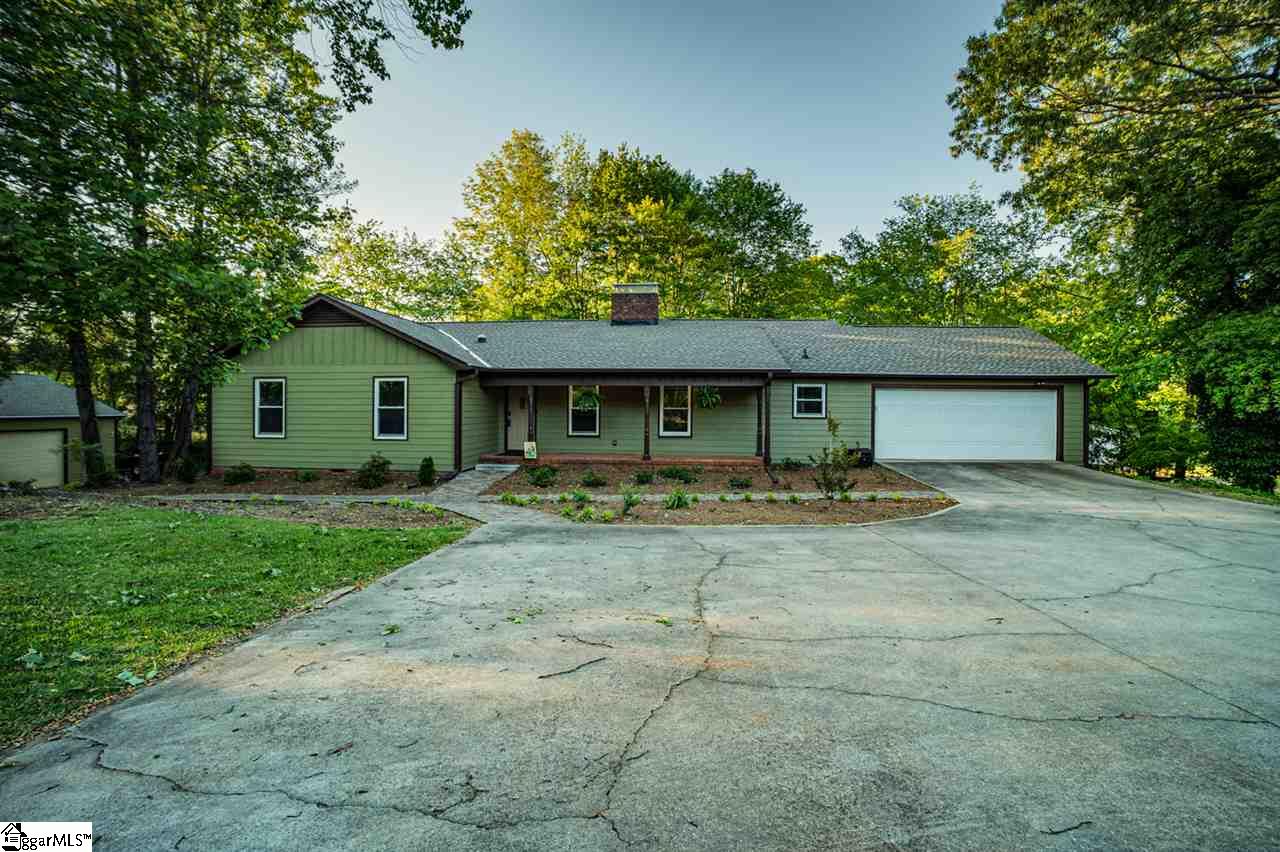 559 Tanyard Road Greenville, SC 29609 - Photo 2 of 34 Gallery Image 2