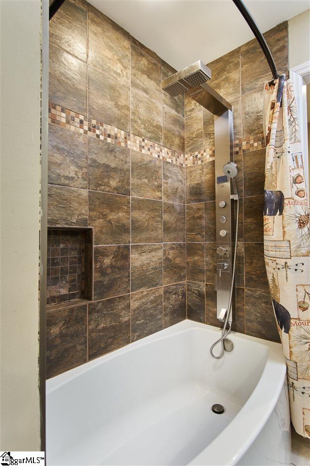 559 Tanyard Road Greenville, SC 29609 - Photo 21 of 34 Gallery Image 21