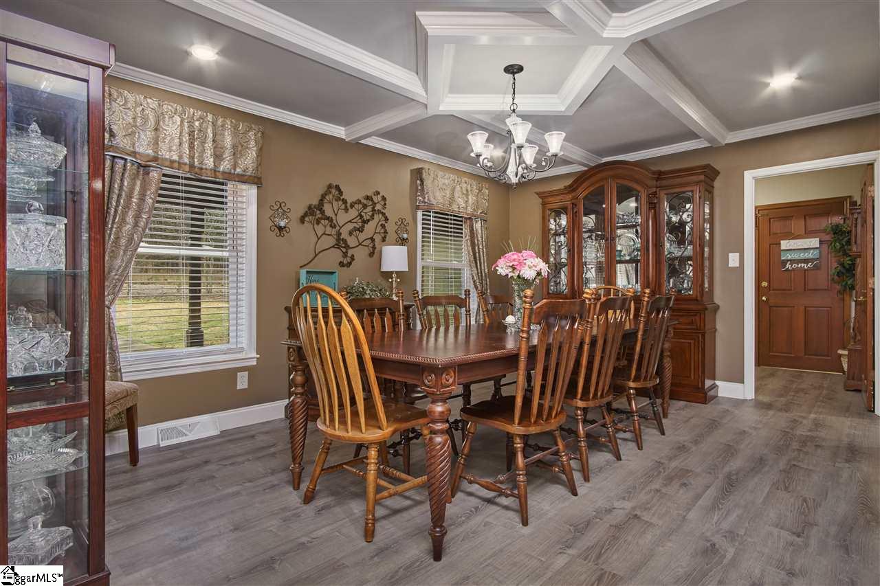 559 Tanyard Road Greenville, SC 29609 - Photo 8 of 34 Gallery Image 8