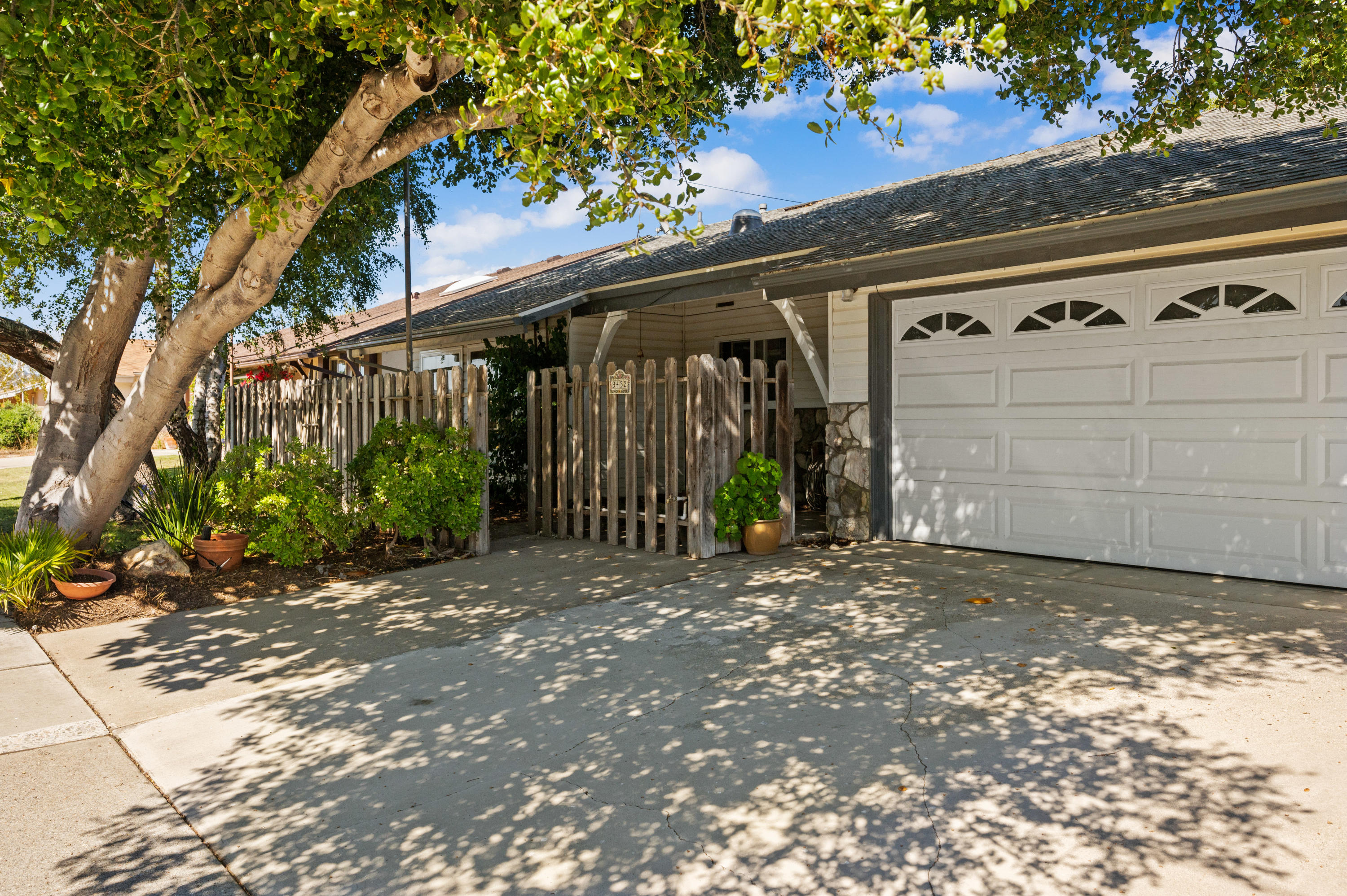 3432 Rucker Road Lompoc, CA 93436 - Photo 17 of 17 a view of a car garage