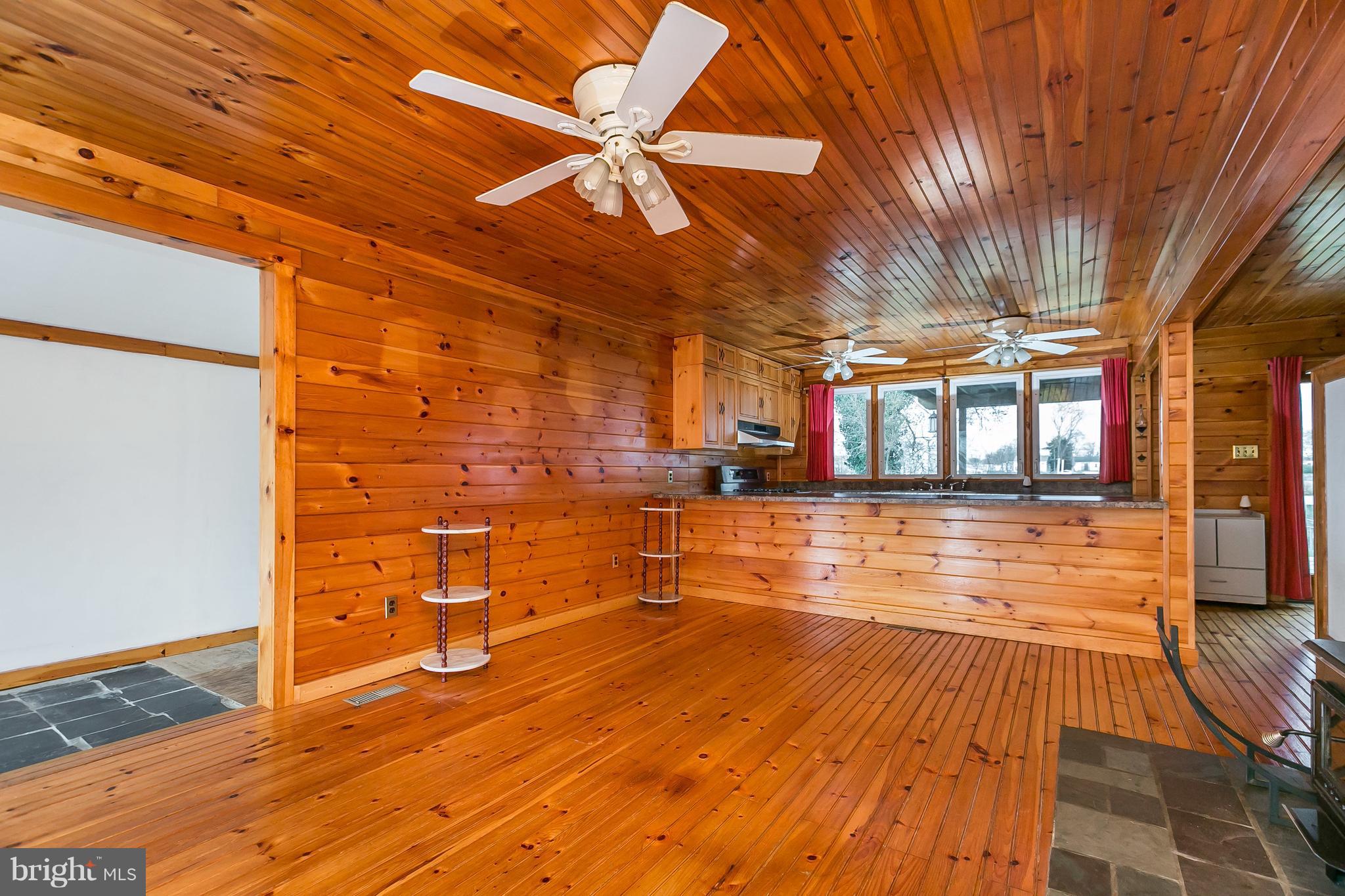 8126 Bullneck Road Baltimore, MD 21222 - Photo 8 of 47