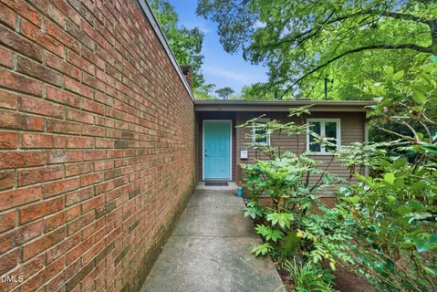 $699,900 | 16 Davie Circle, Chapel Hill, NC 27514