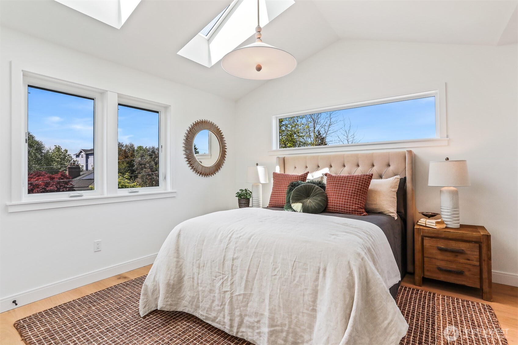 8330 24th Avenue Northwest Seattle, WA 98117 - Photo 18 of 38