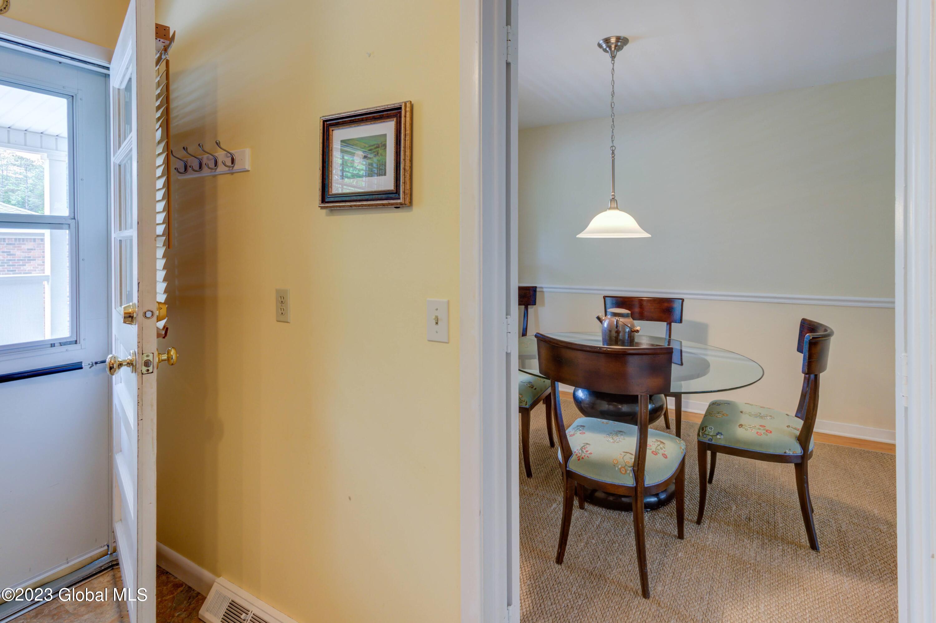558 Delaware Avenue, Unit 3 Bethlehem, NY 12054 - Photo 18 of 35 31-558 Delaware Ave