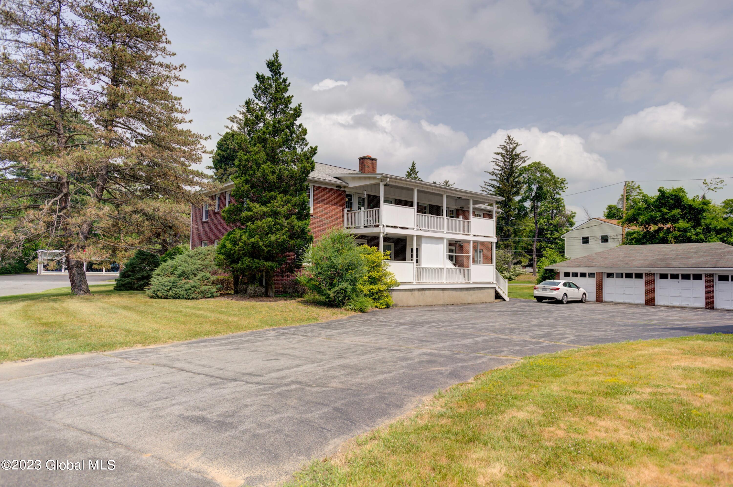 558 Delaware Avenue, Unit 3 Bethlehem, NY 12054 - Photo 6 of 35 8-558 Delaware Ave