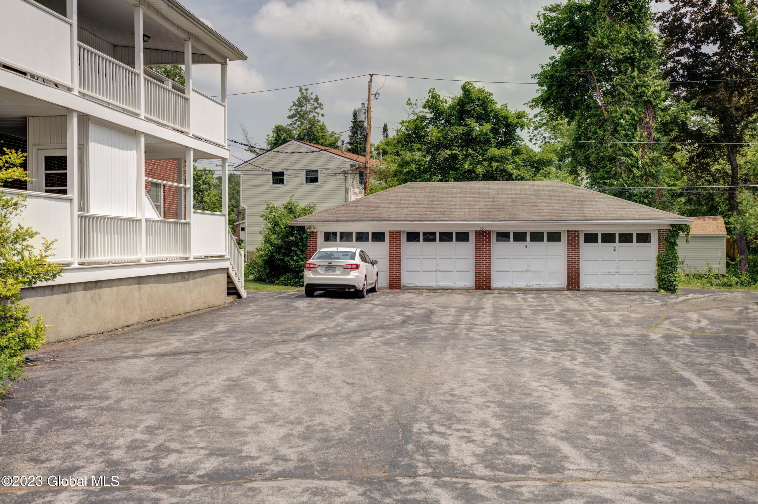 558 Delaware Avenue, Unit 3 Bethlehem, NY 12054 - Photo 8 of 35 6-558 Delaware Ave