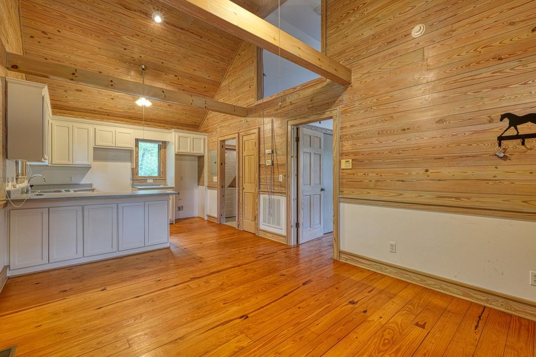 1810 Skunk Hollow Road Campobello, SC 29322 - Photo 4 of 50