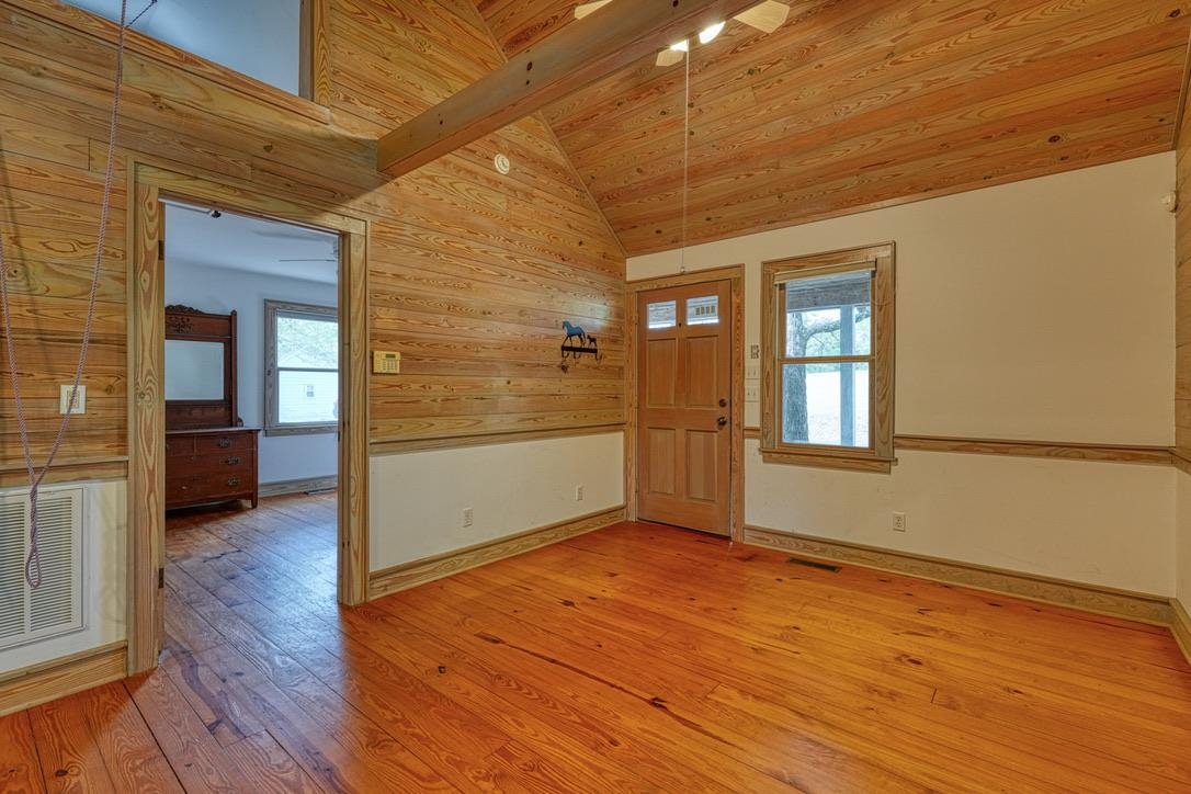 1810 Skunk Hollow Road Campobello, SC 29322 - Photo 5 of 50