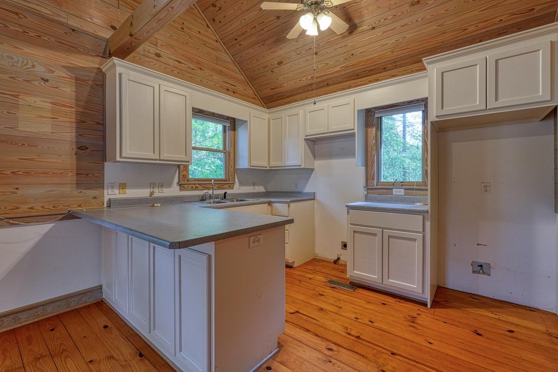 1810 Skunk Hollow Road Campobello, SC 29322 - Photo 7 of 50