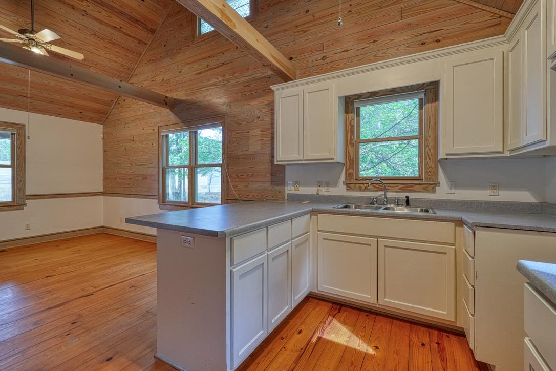 1810 Skunk Hollow Road Campobello, SC 29322 - Photo 8 of 50