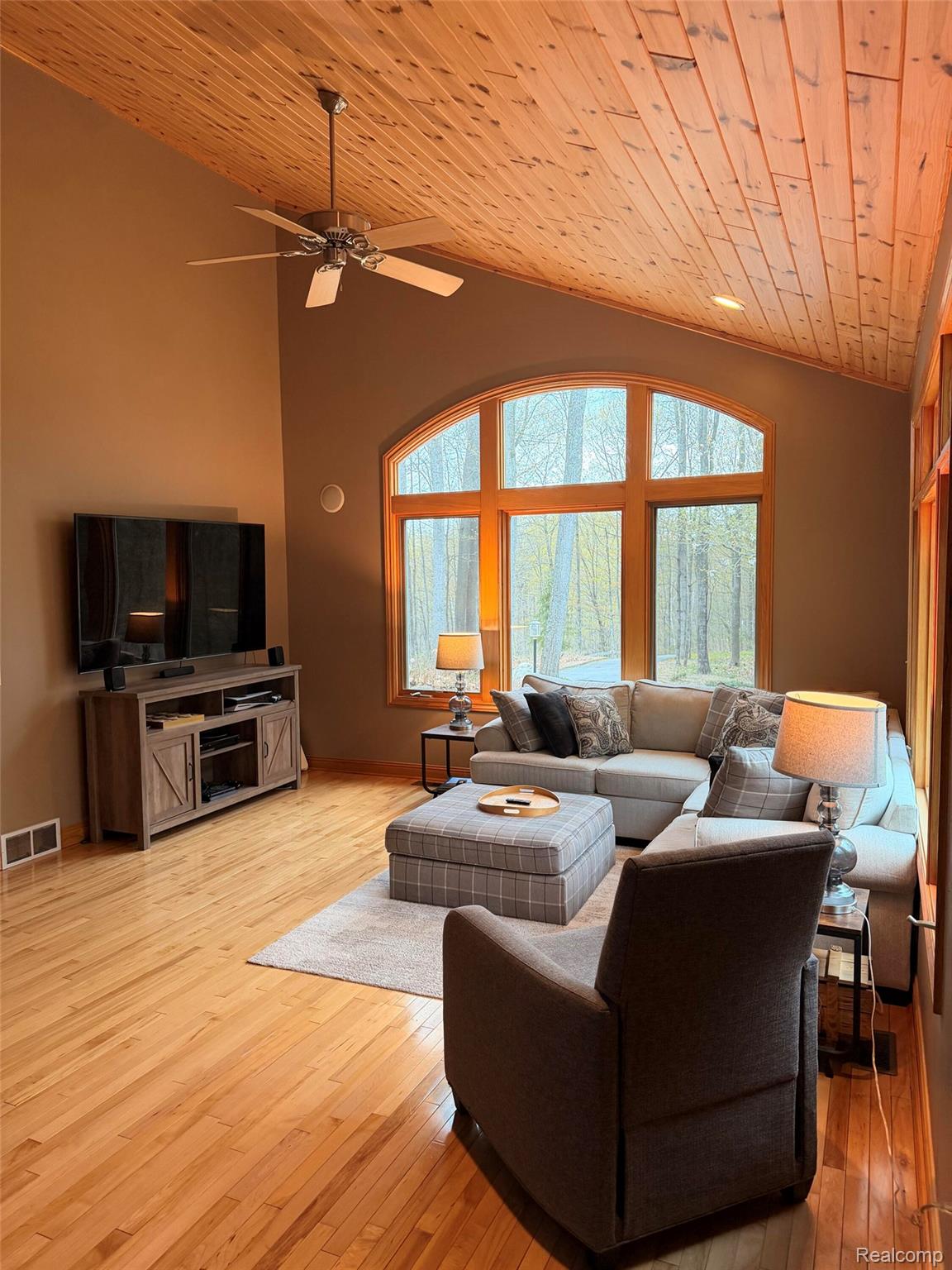 6788 East Hoxie Road Cedar, MI 49621 - Photo 22 of 67 22_beyc69f9110b3ccf0.jpg