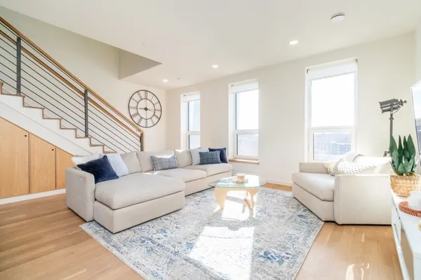 $1,075,000 | 78 Fort Avenue, Unit 78, Boston, MA 02119