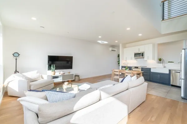 $1,075,000 | 78 Fort Avenue, Unit 78, Boston, MA 02119