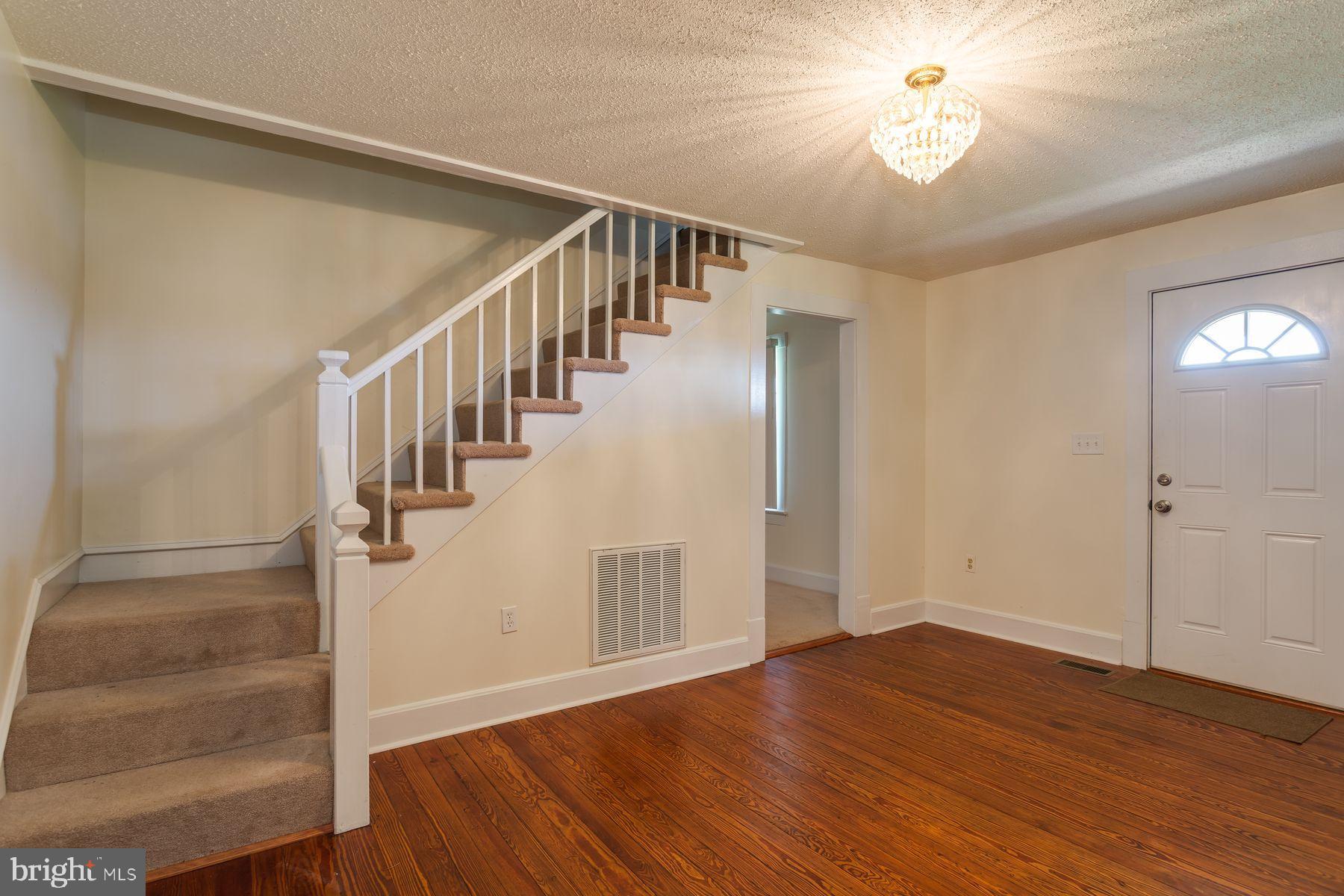 5370 B Martin Road Kents Store, VA 23084 - Photo 5 of 16