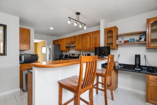 8 Shadow Brook Lane, Unit E Smithfield, RI 02917 - Photo 13 of 31