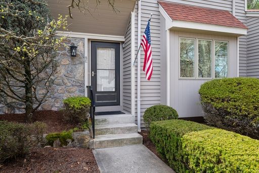 8 Shadow Brook Lane, Unit E Smithfield, RI 02917 - Photo 2 of 31