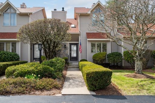 8 Shadow Brook Lane, Unit E Smithfield, RI 02917 - Photo 3 of 31