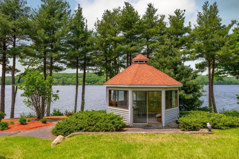 8 Shadow Brook Lane, Unit E Smithfield, RI 02917 - Photo 4 of 31