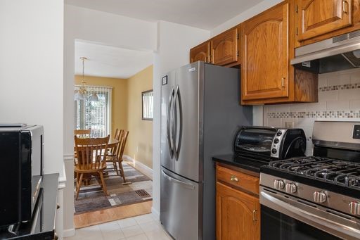 8 Shadow Brook Lane, Unit E Smithfield, RI 02917 - Photo 9 of 31