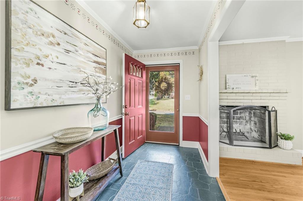 1335 Berwick Road Southwest Winston-Salem, NC 27103 - Photo 3 of 40 Gallery Image 3