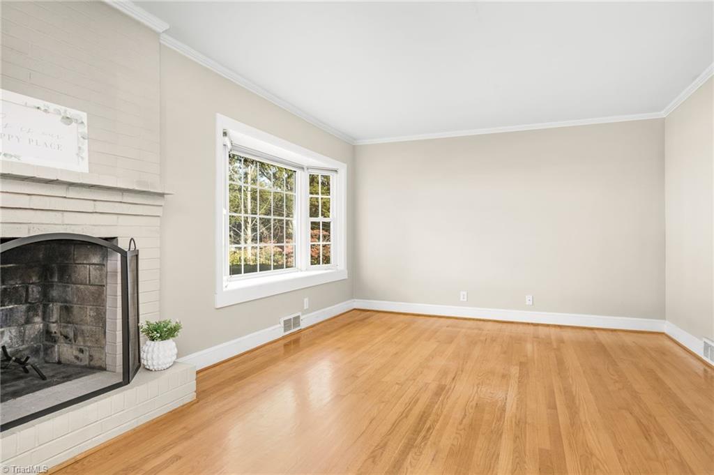 1335 Berwick Road Southwest Winston-Salem, NC 27103 - Photo 4 of 40 Gallery Image 4