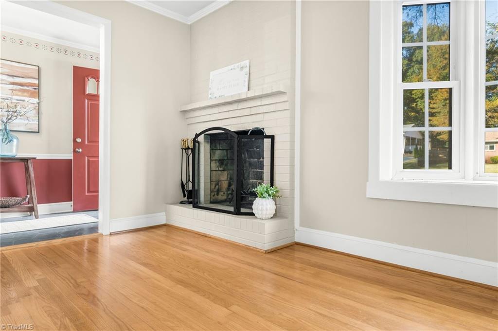 1335 Berwick Road Southwest Winston-Salem, NC 27103 - Photo 6 of 40 Gallery Image 6