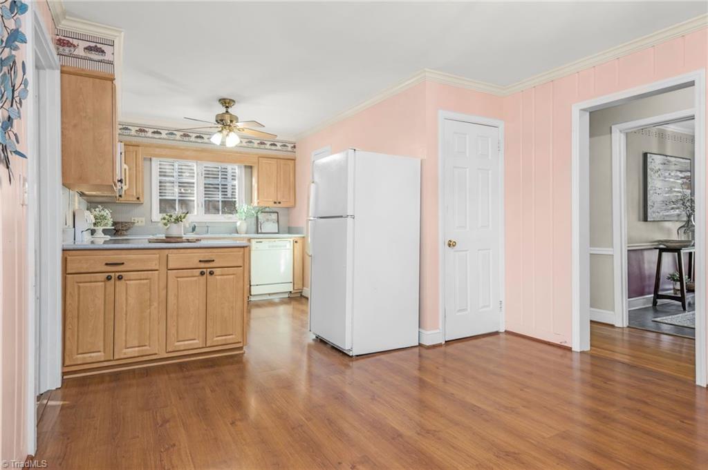 1335 Berwick Road Southwest Winston-Salem, NC 27103 - Photo 8 of 40 Gallery Image 8