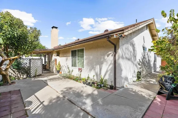 $4,100 | 2208 Spring Oak Way, San Diego, CA 92139