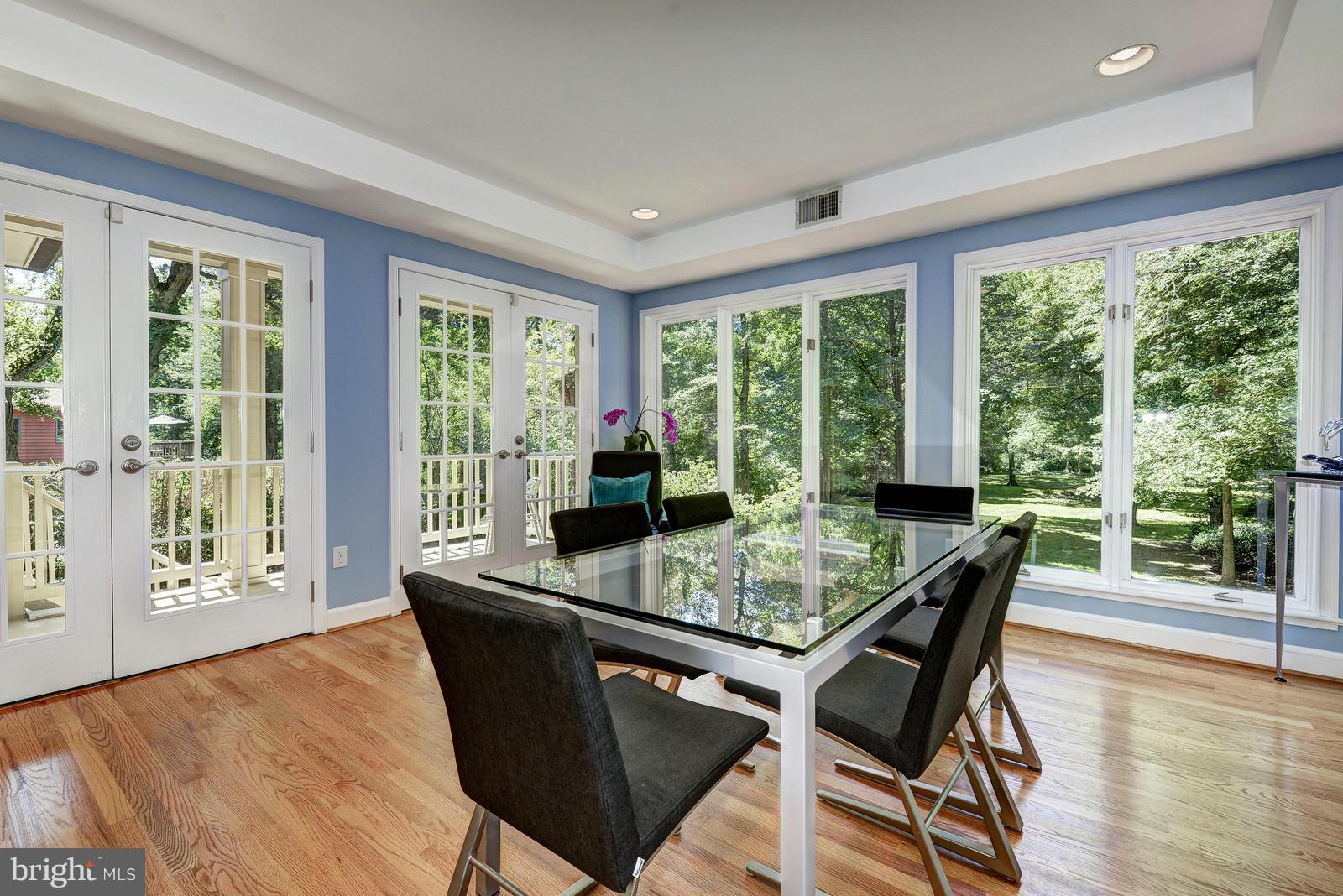3176 Holmes Run Road Falls Church, VA 22042 - Photo 10 of 30 Kitchen