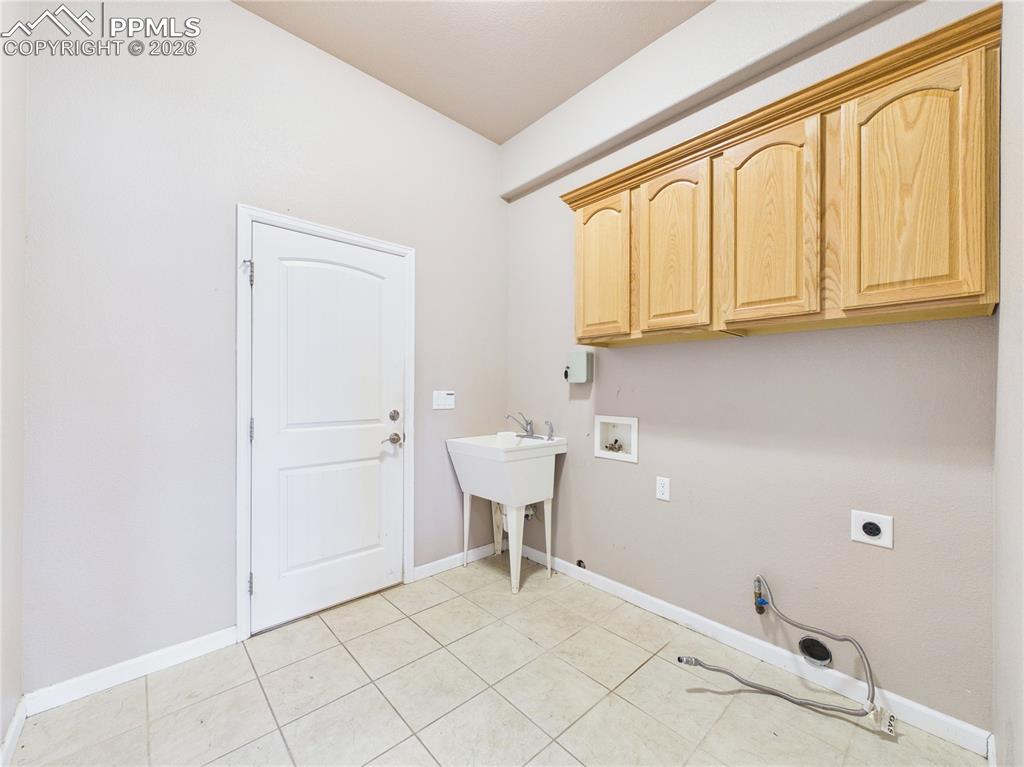 27908 Iris Road Pueblo, CO 81006 - Photo 14 of 39