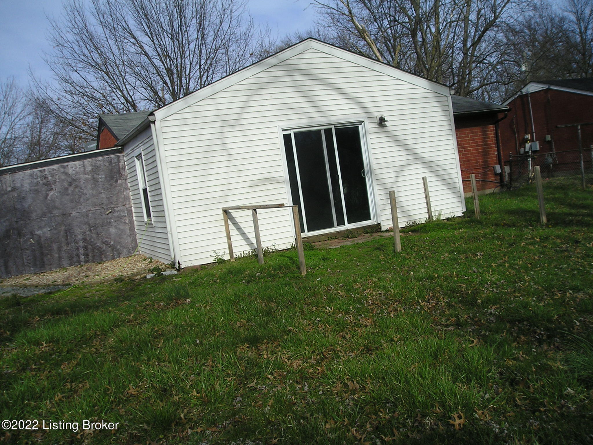 412 Mac Brea Road Louisville, KY 40214 - Photo 2 of 4 back