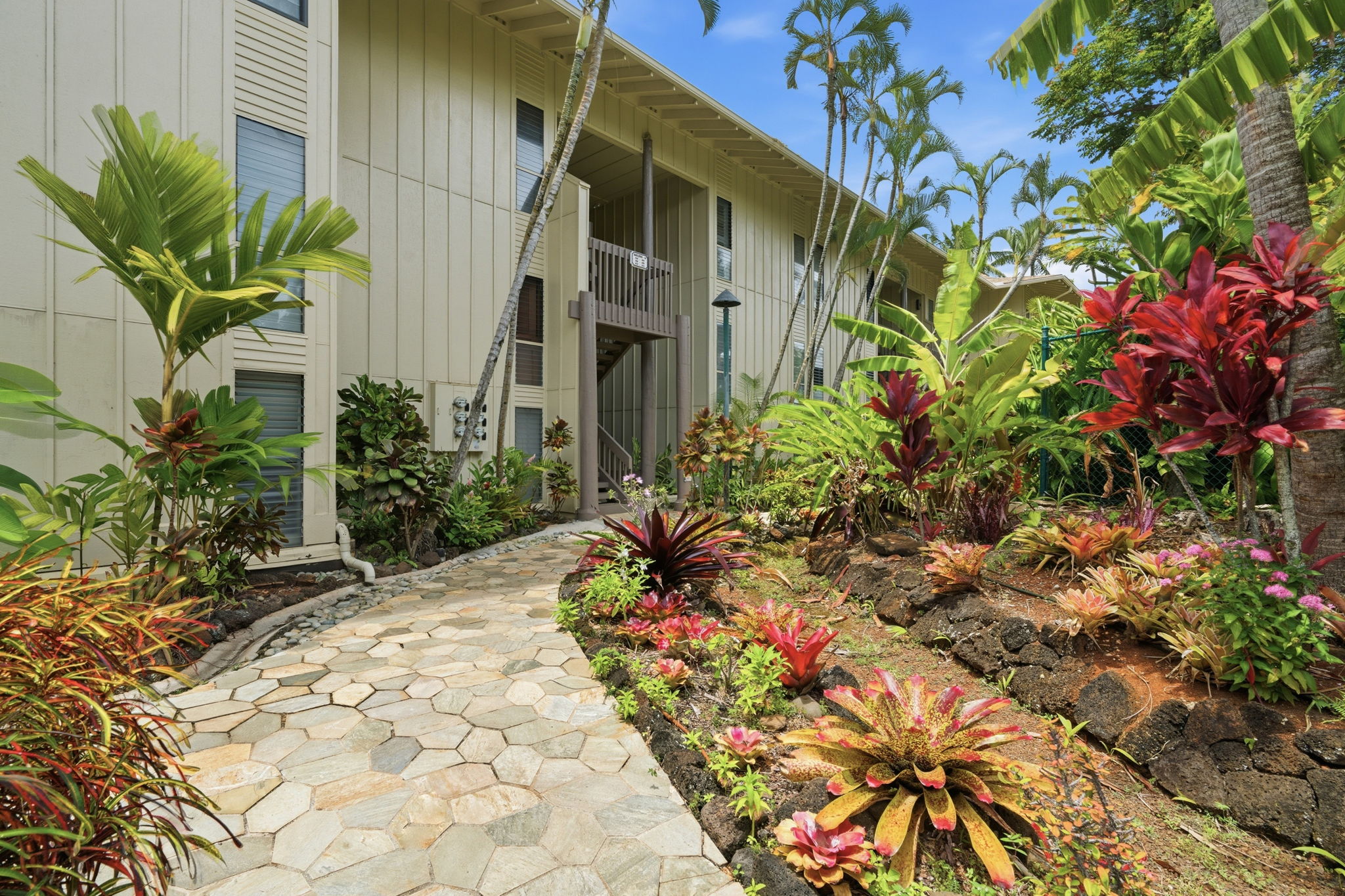410 Papaloa Road, Unit 533 Kapaa, HI 96746 - Photo 2 of 28