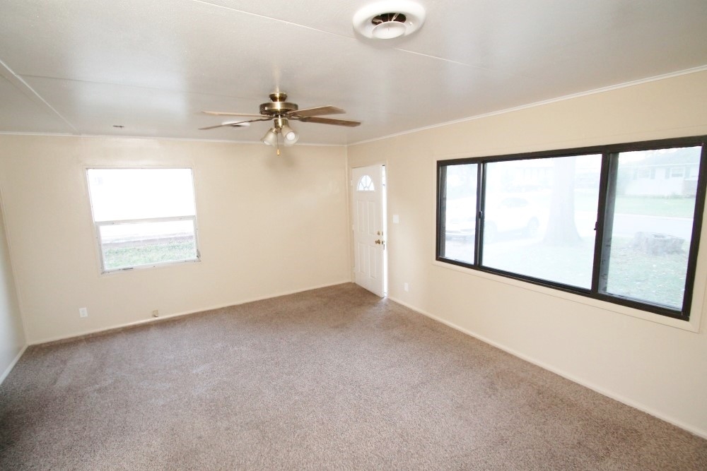 6016 Kent Road Fort Wayne, IN 46816 - Photo 4 of 13