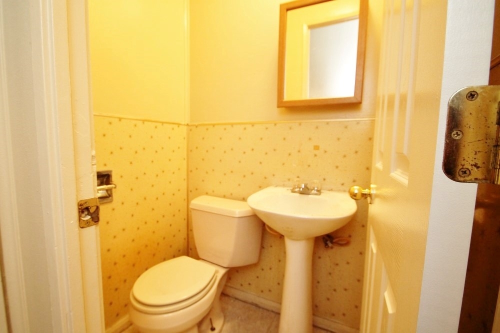 6016 Kent Road Fort Wayne, IN 46816 - Photo 7 of 13