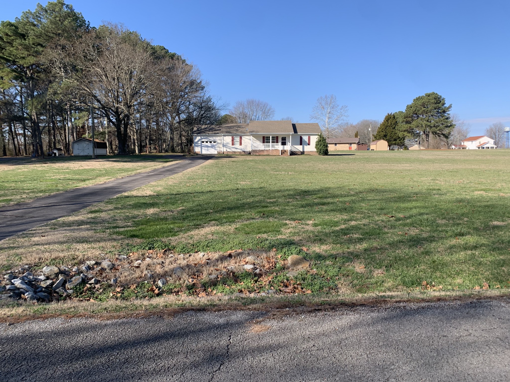 301 Rosson Street Summertown, TN 38483 - Photo 4 of 29