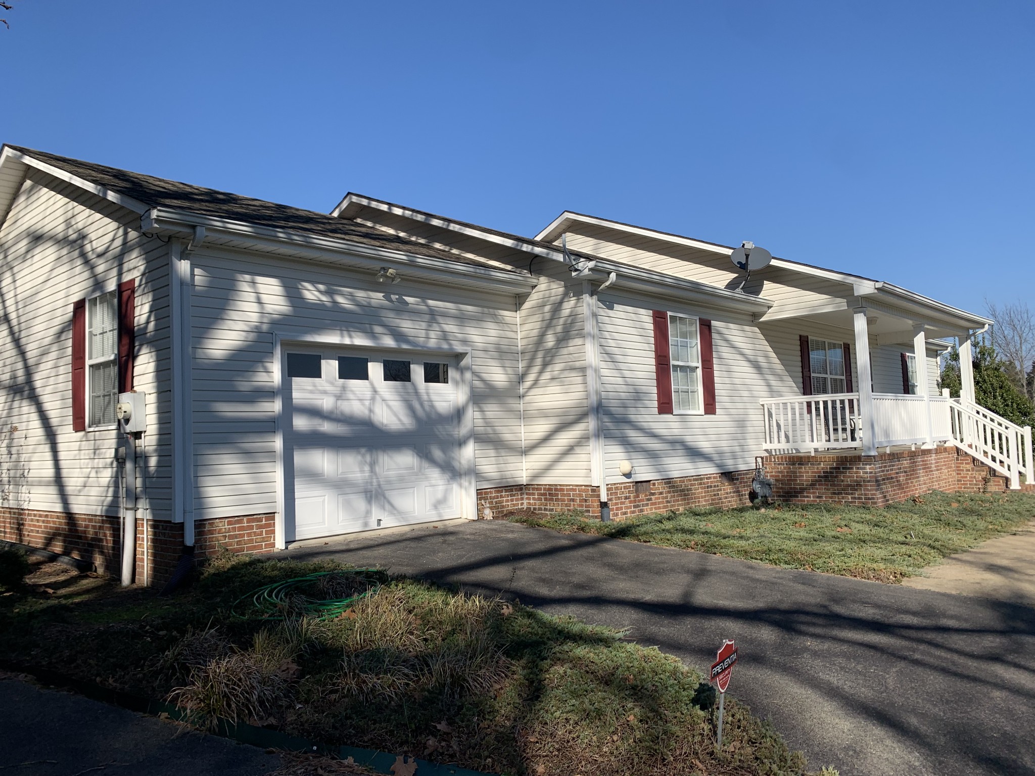 301 Rosson Street Summertown, TN 38483 - Photo 6 of 29 a view of a house with a yard