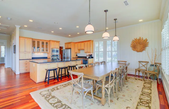 $3,600,000 | 913 Carolina Boulevard, Isle of Palms, SC 29451