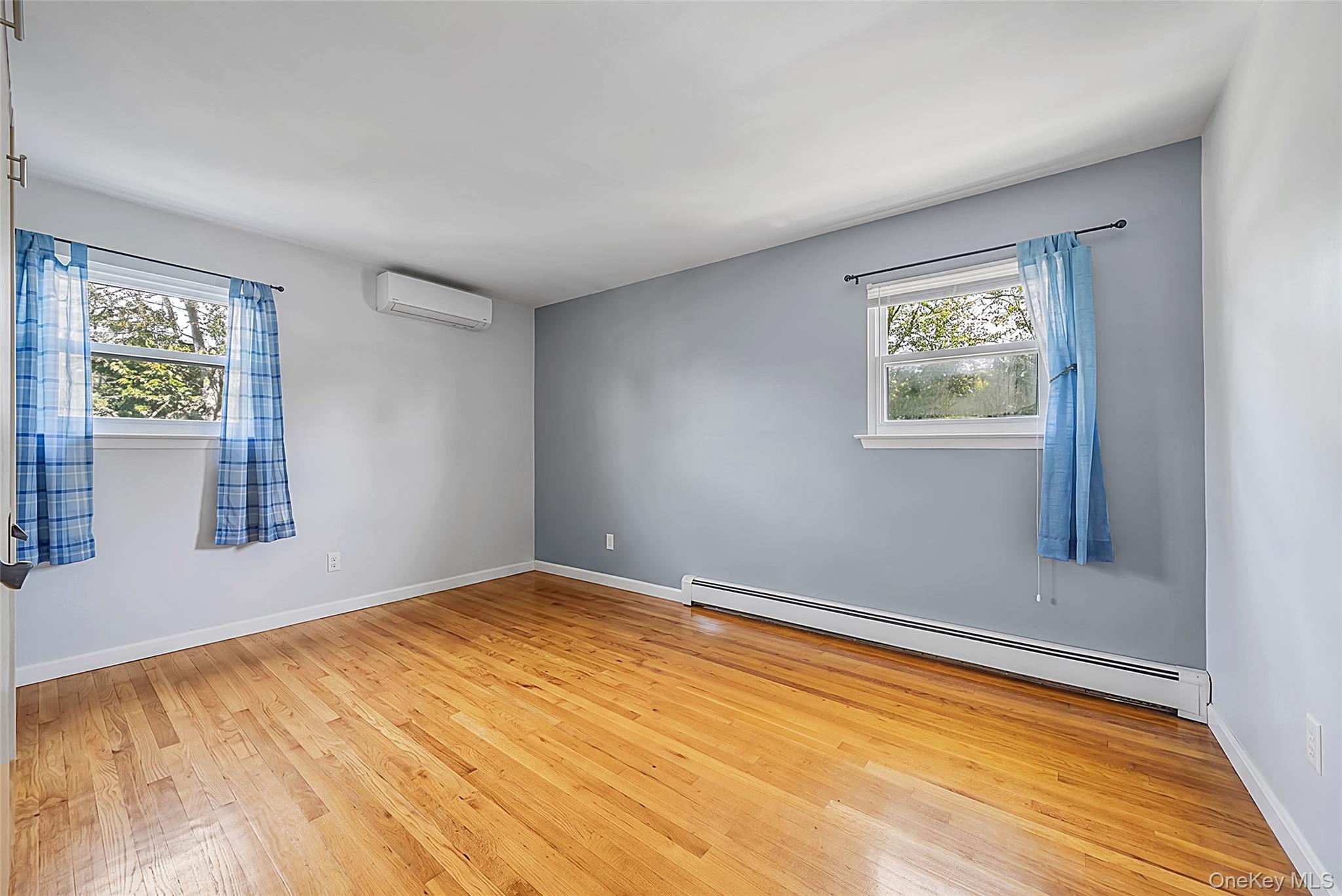 20 Rochelle Court Amityville, NY 11701 - Photo 16 of 43