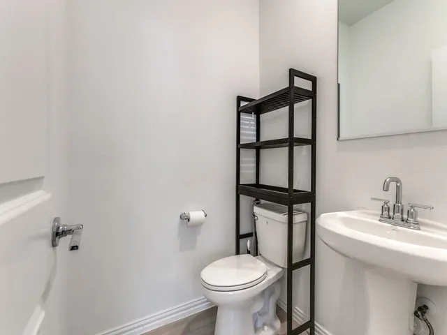 $3,500 | 2122 Creekbluff Court, Lewisville, TX 75010