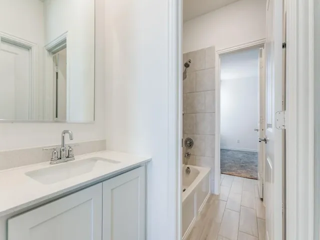 $3,500 | 2122 Creekbluff Court, Lewisville, TX 75010