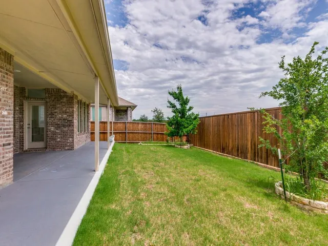 $3,500 | 2122 Creekbluff Court, Lewisville, TX 75010