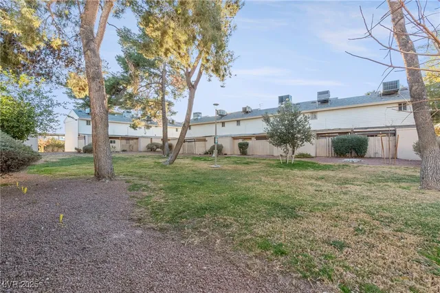 $1,090 | 4770 South Topaz Street, Unit 89, Las Vegas, NV 89121