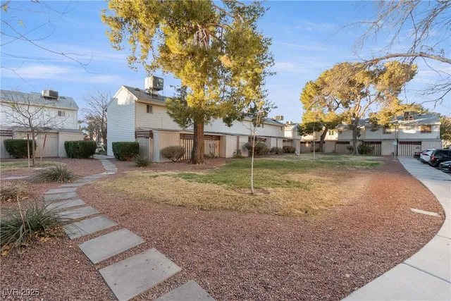 $1,090 | 4770 South Topaz Street, Unit 89, Las Vegas, NV 89121