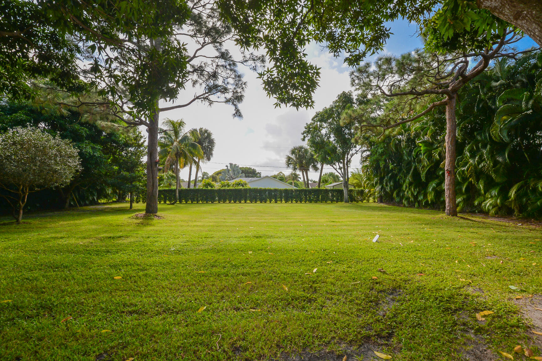3068 Southeast Darien Road Port St. Lucie, FL 34952 - Photo 52 of 54 a view of a large yard