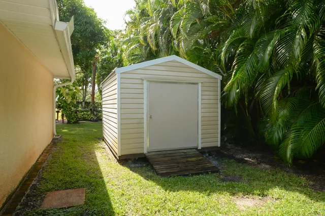 $605,000 | 3068 Southeast Darien Road, Port St. Lucie, FL 34952