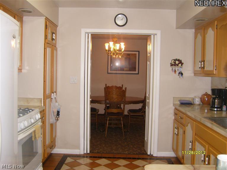 6009 Collins Road Mentor, OH 44060 - Photo 8 of 25 Gallery Image 8