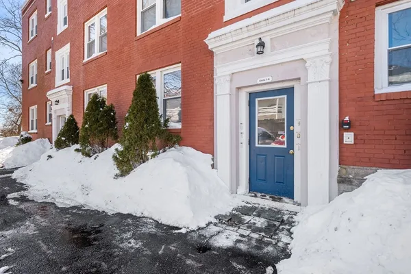 $295,000 | 6 R Hazel Terrace, Unit 1, Salem, MA 01970